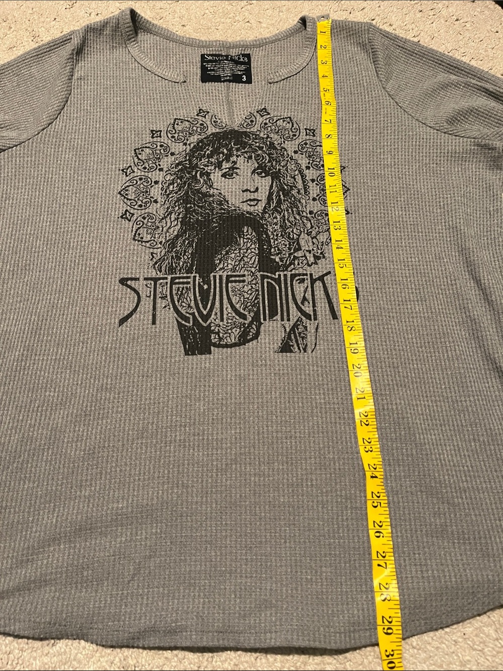 Torrid Stevie Nicks Music Graphic Design Waffle Knit V-Neck Thermal Top - Picture 12 of 12